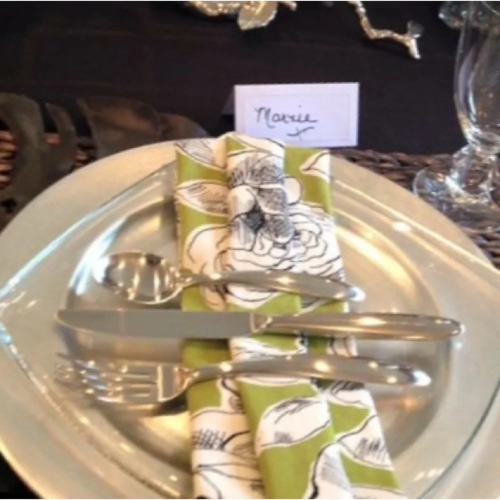 L Set of 9 Floral Table Napkins